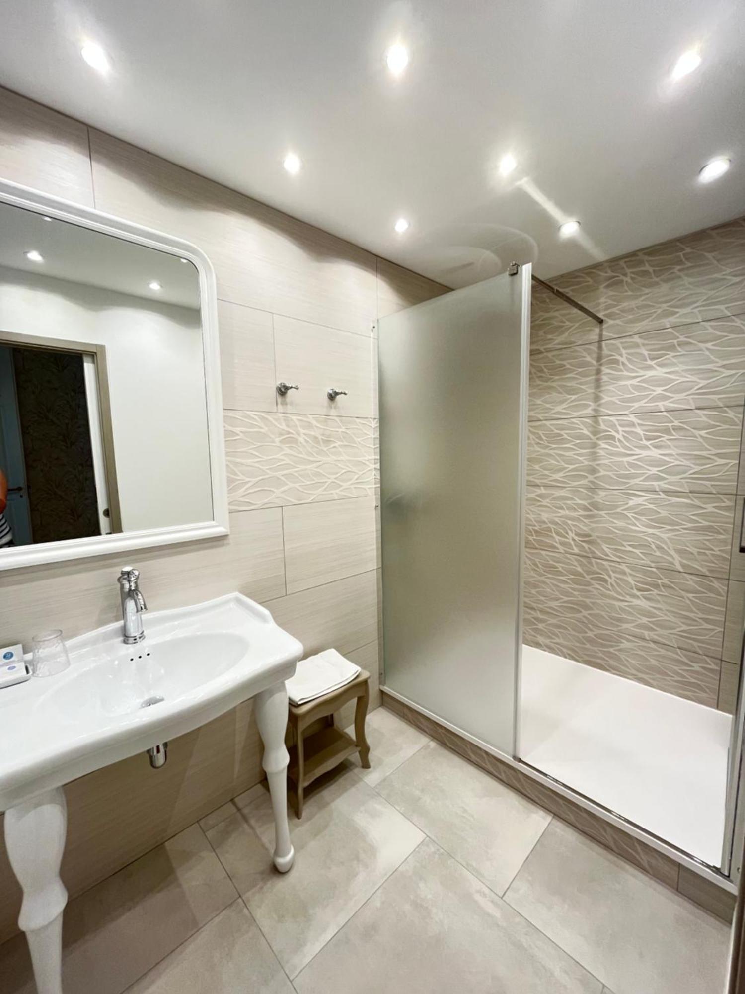 Le Coeur De La Bastide - Adult Only Bed & Breakfast Carcassone Exterior photo