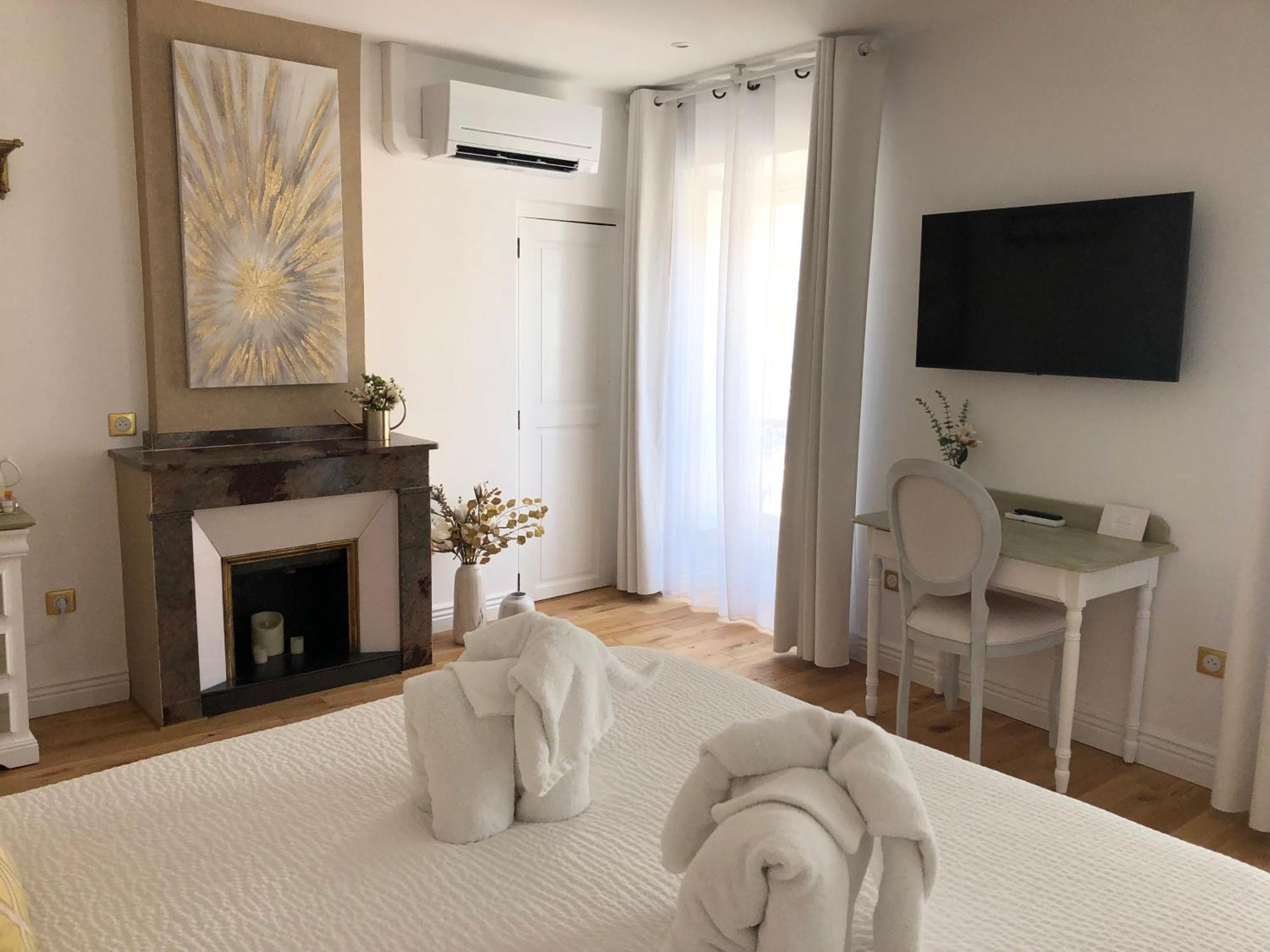 Le Coeur De La Bastide - Adult Only Bed & Breakfast Carcassone Exterior photo